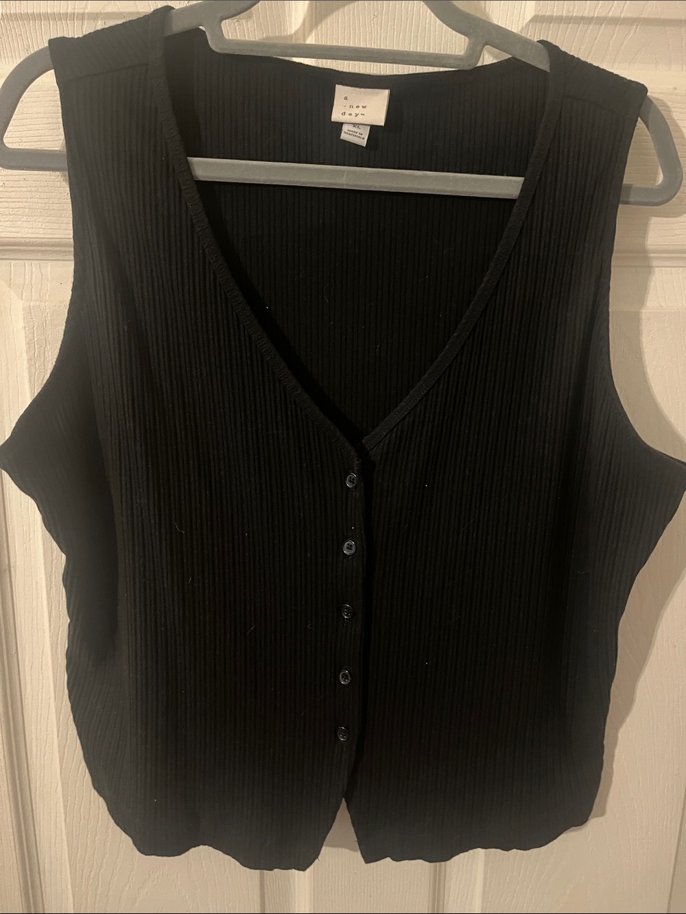 a new day Black Sleeveless Ribbed Button-Front Top